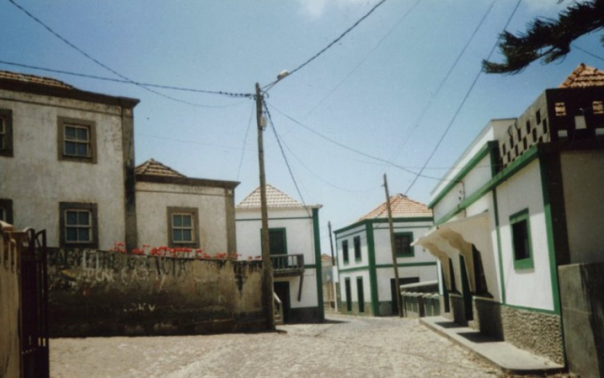 The lack of a post office in Nossa Senhora do Monte