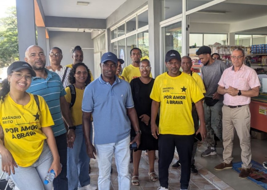 Amandio Brito, Candidato à Presidência da Câmara Municipal da Brava, visita comerciantes locais, destacando o compromisso de fortalecer o setor comercial e impulsionar o desenvolvimento da Brava