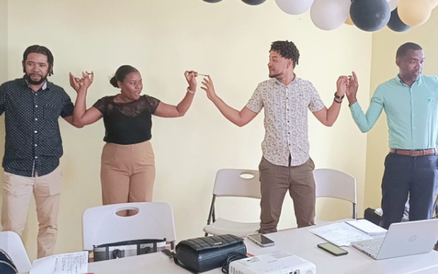 Escola Básica de Nossa Senhora do Monte inicia ano letivo com reunião de preparação metodológica